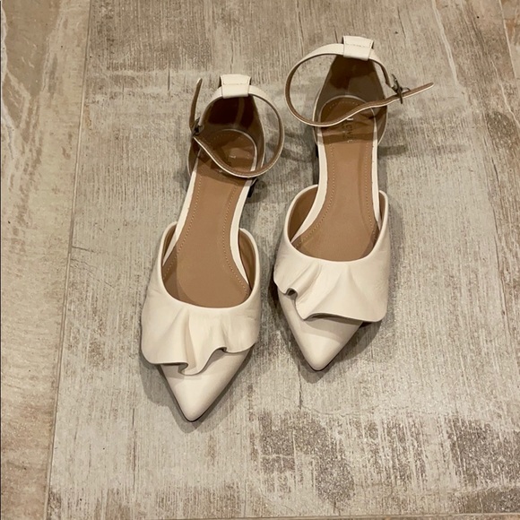 Lewis - Picture 2 of 3